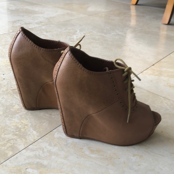 Steve Madden - Annton Leather Lace Up Wedges - 8 - Picture 6 of 7